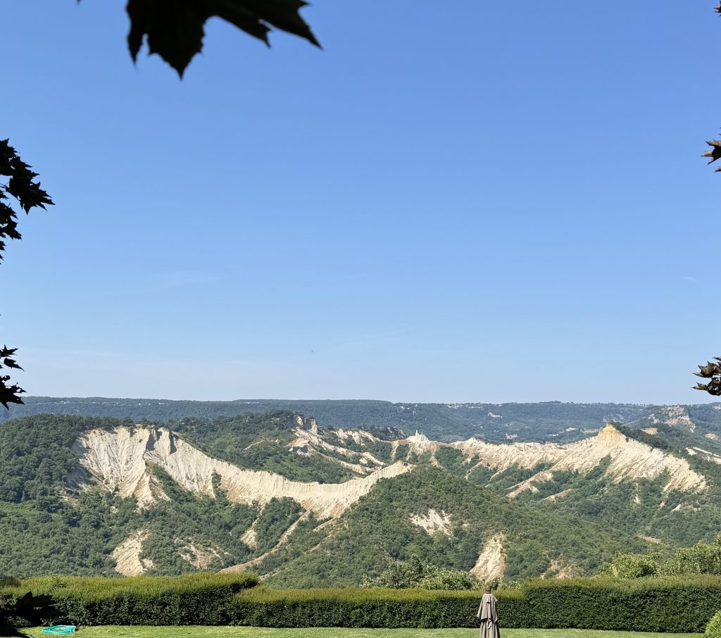 Calanchi - vista dall'azienda Paolo e Noemia d'Amico